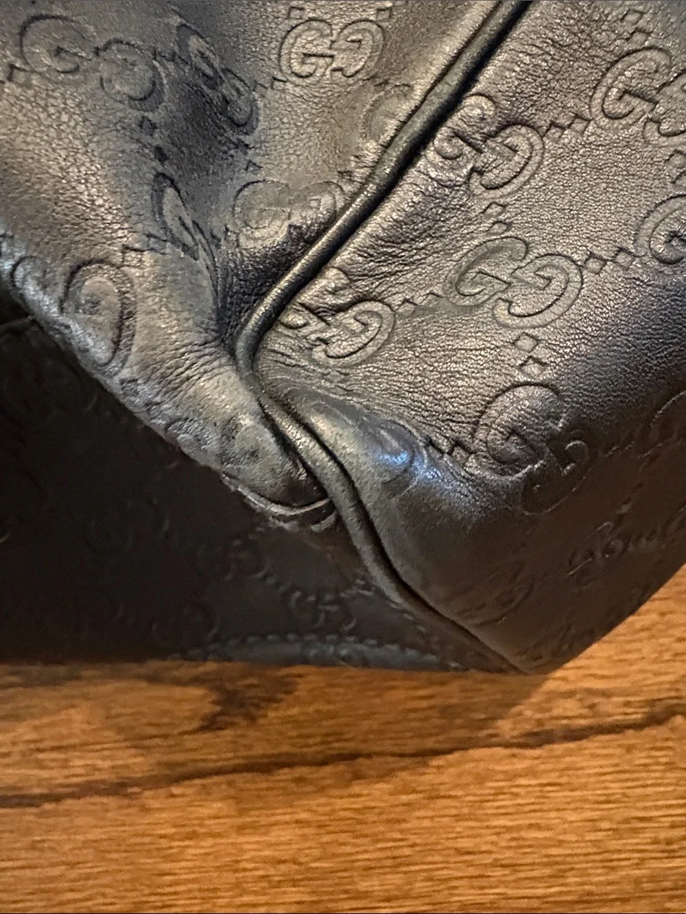 Gucci Black Leather Shoulder Bag with Gold Hardware